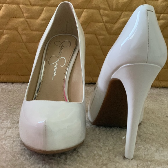 jessica simpson patent pumps